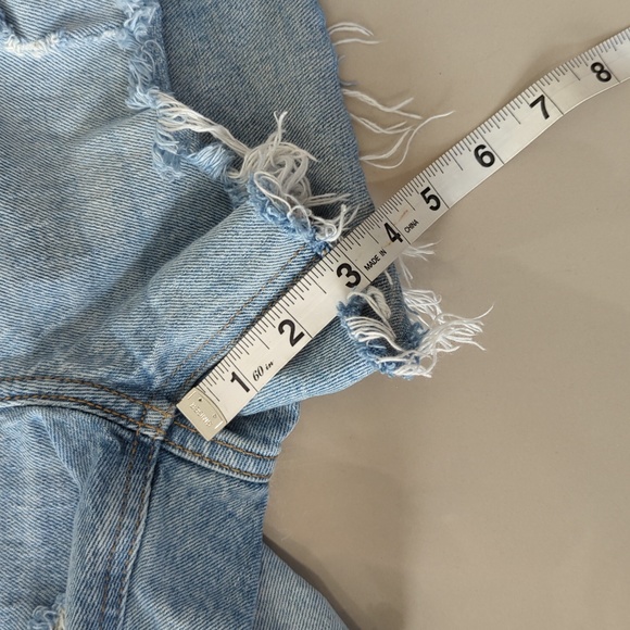 A&F High Rise 4" Shorts - Picture 6 of 7